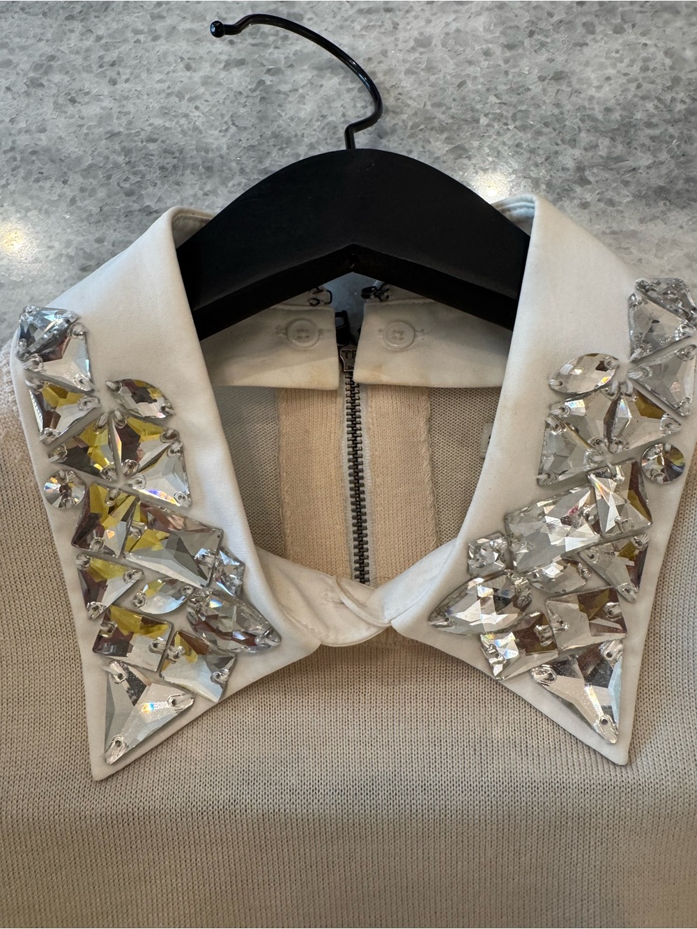 Alice + Olivia Cream Jeweled Collar Puff Sleeve Top - Picture 2 of 8